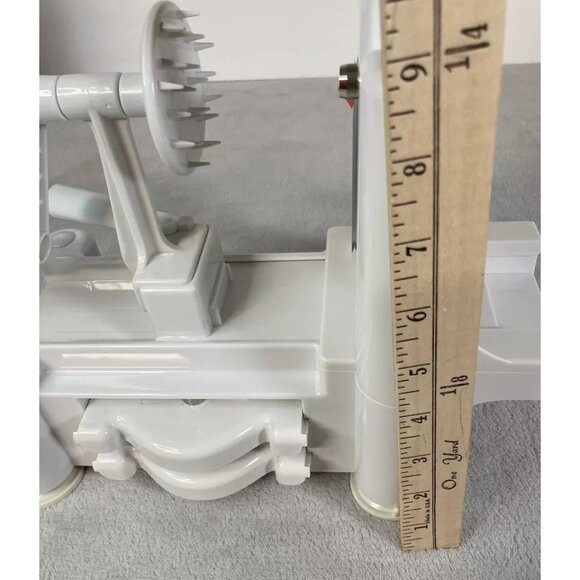 Tabletop Vegetable Spiralizer World Cuisine Turning Slicer Plastic Tri Blades - Picture 12 of 14